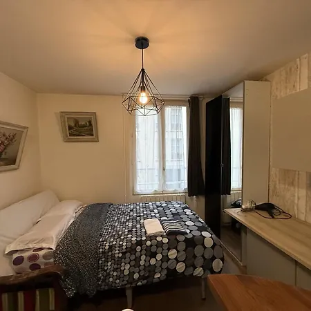 Chic Proche De La Tour Eiffel פריז